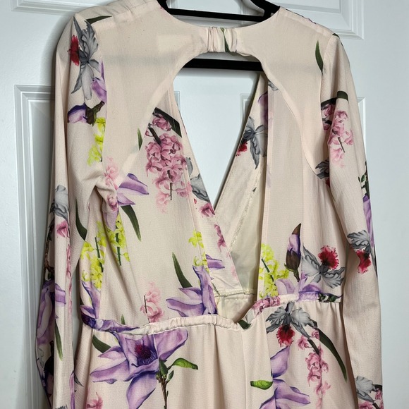 L'Atiste Medium Long Sleeve Floral Print Romper V-neck Open Back - Picture 4 of 8